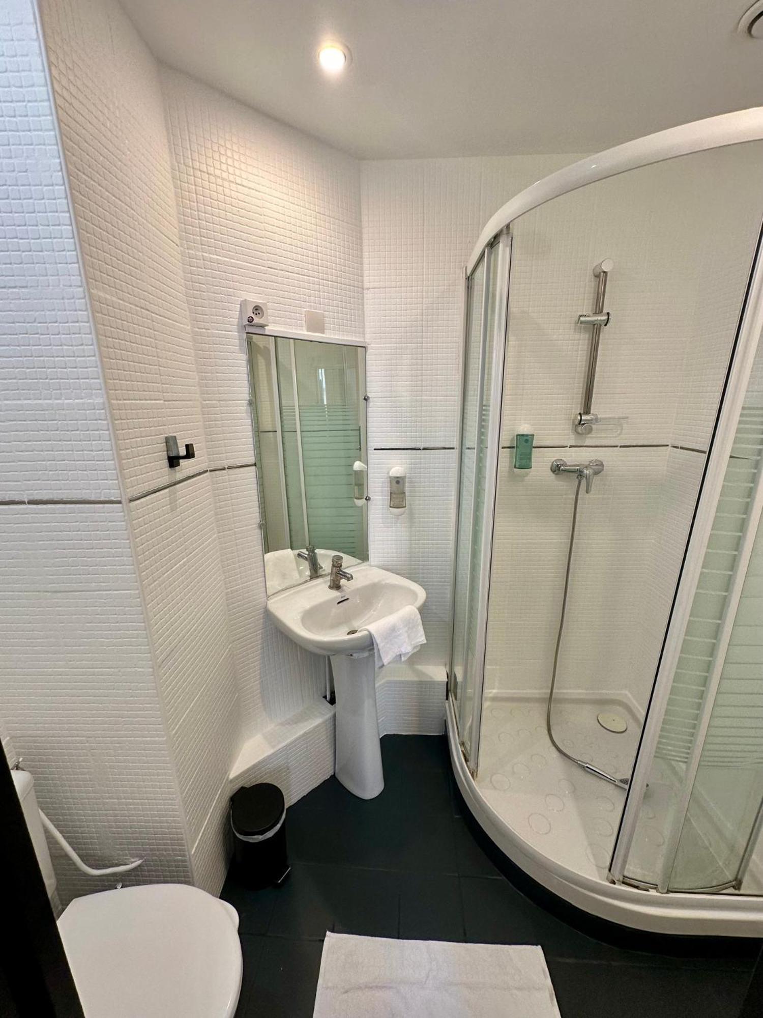 Hotel Victor Hugo Clamart Luaran gambar