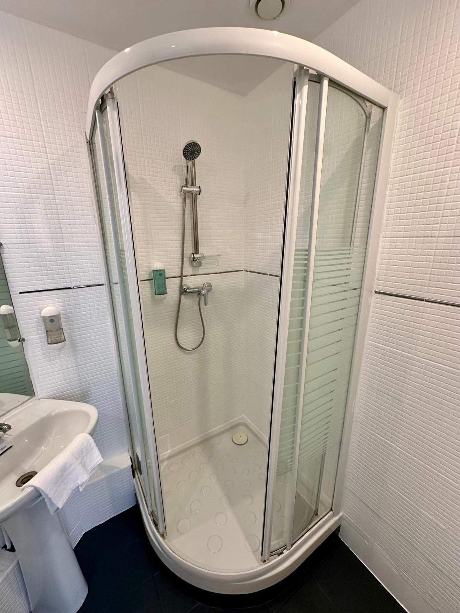 Hotel Victor Hugo Clamart Luaran gambar