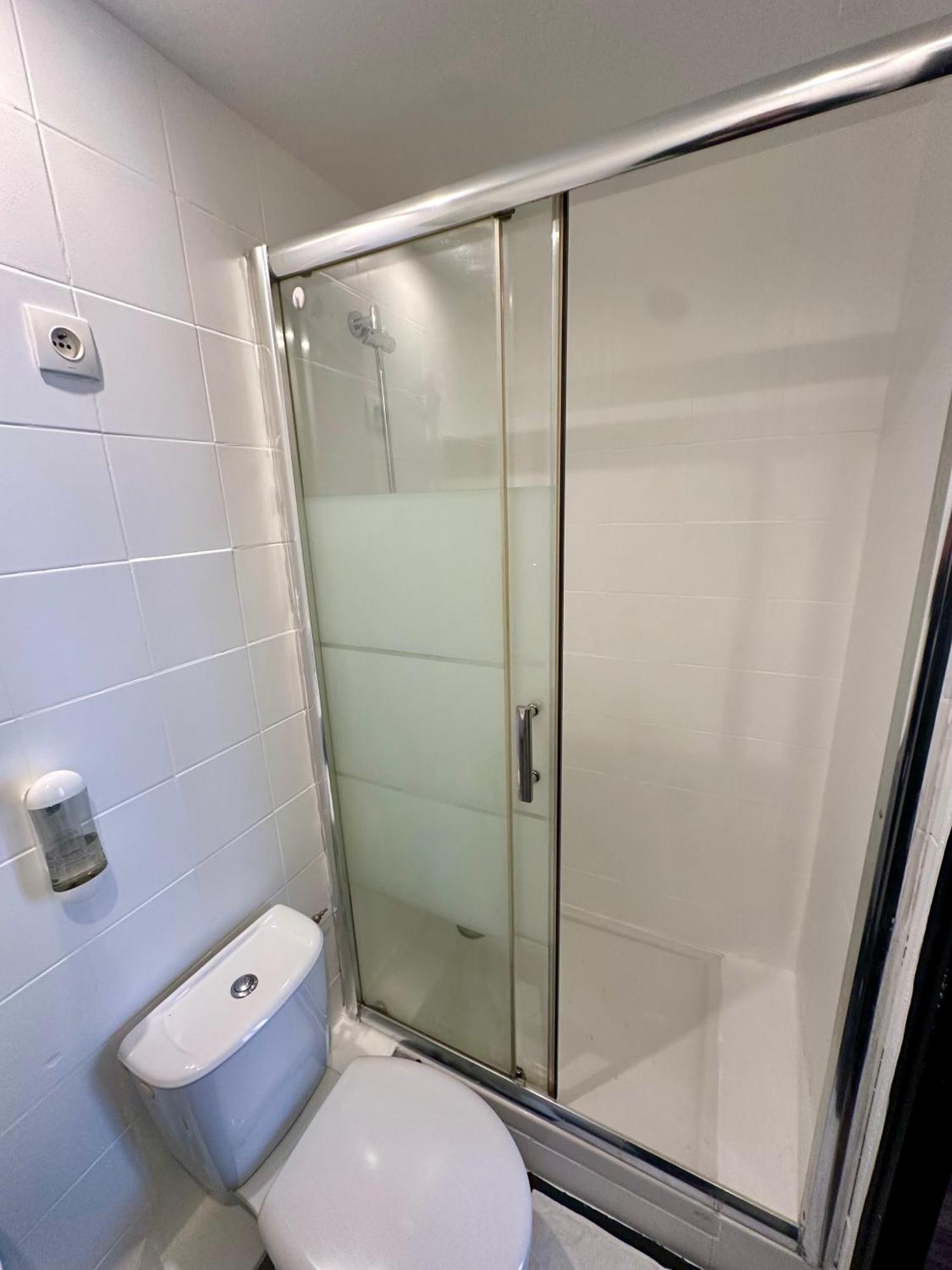 Hotel Victor Hugo Clamart Luaran gambar